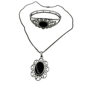 Sarah Coventry Silver Tone Black Oval Stone Necklace Bracelet Set Women D14Q